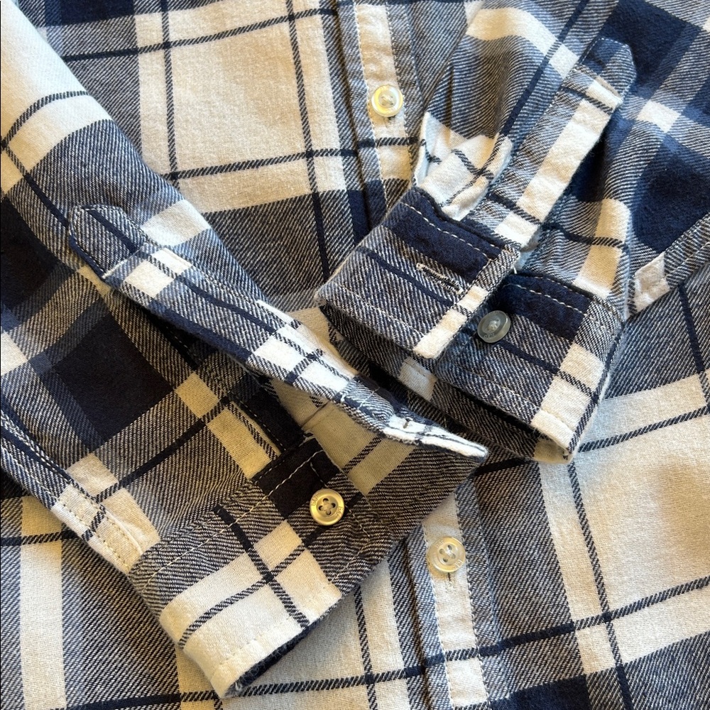 GAP Flannel Shirt - Picture 7 of 9